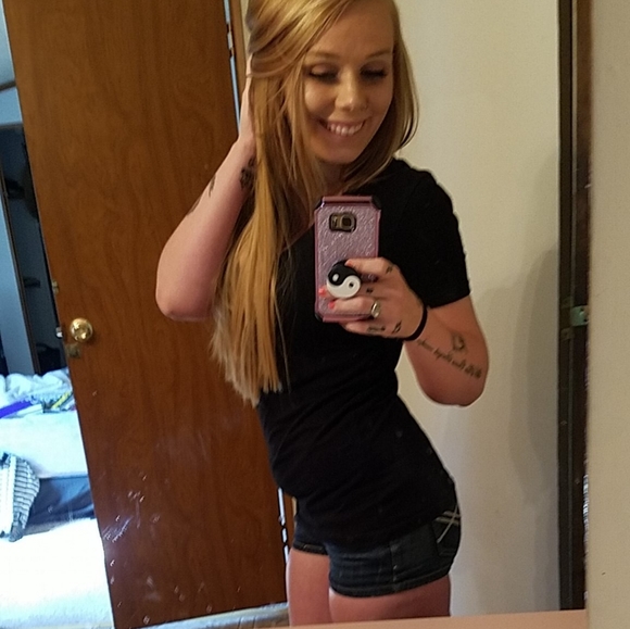 Meet your Posher, Cyn💚!! - Picture 11 of 16